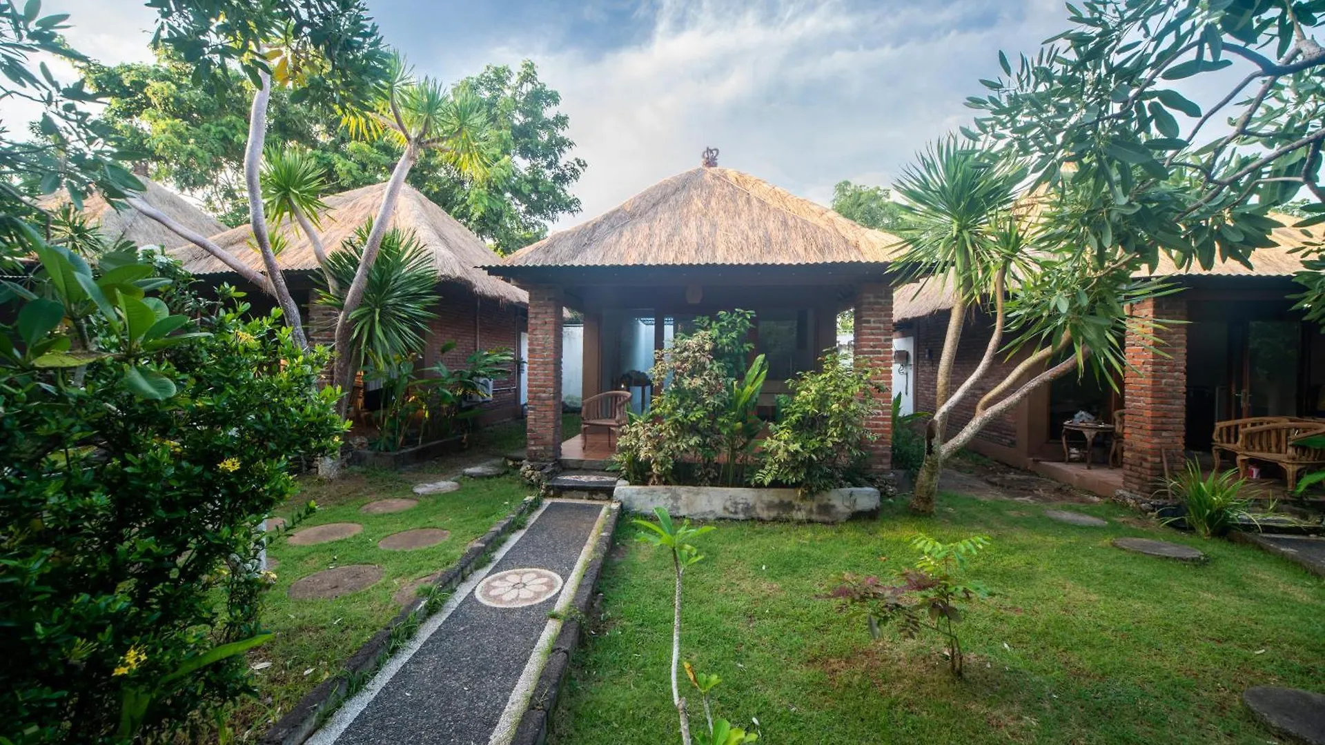 Olo Surf Nature Uluwatu  Uluwatu (Bali)