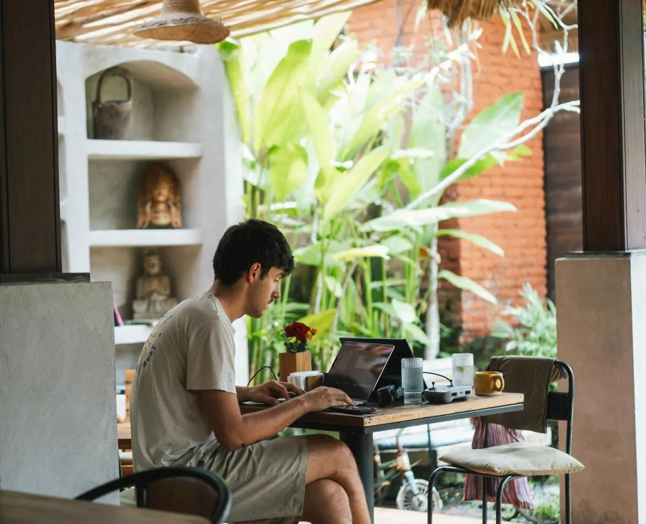 ** Guest house Olo Surf Nature Uluwatu  Indonesia